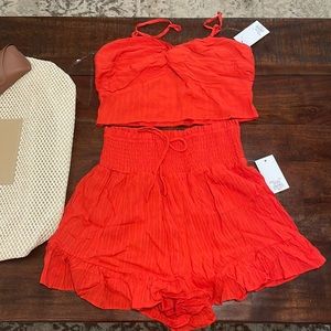 SO 2 piece set- tie twist crop and ruffled shorts